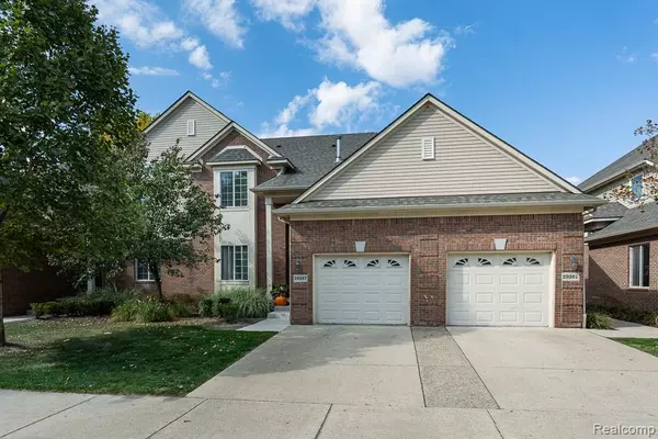 29391 Woodpark Circle, Warren, MI 48092