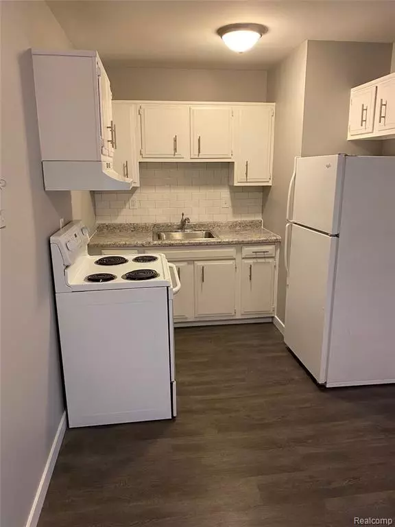 Dearborn Heights, MI 48125,5680 Pardee Avenue
