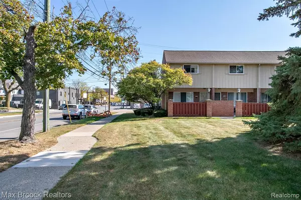 Royal Oak, MI 48067,319 W LINCOLN Avenue