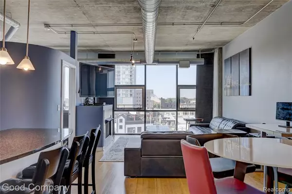 Royal Oak, MI 48067,100 W 5th Street