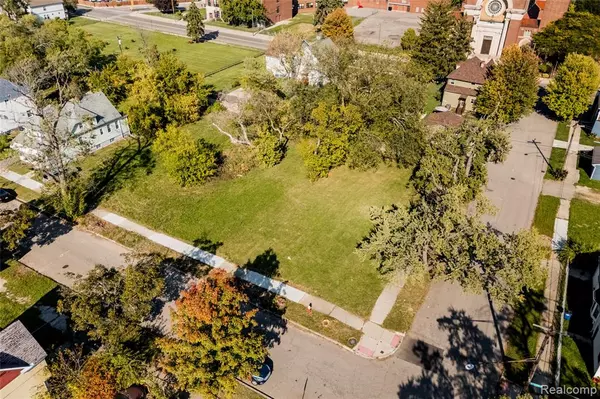 5900 Belvidere Street, Detroit, MI 48213