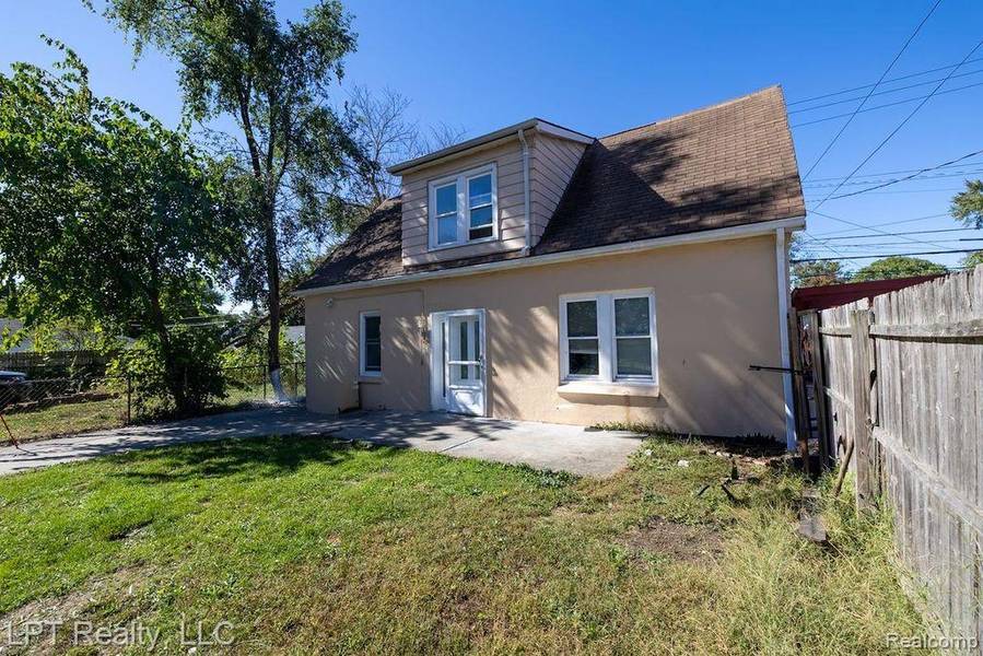 6015 Mayburn W Street, Dearborn Heights, MI 48127