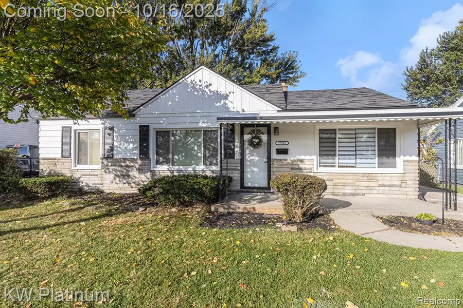 27261 Academy Street, Roseville, MI 48066