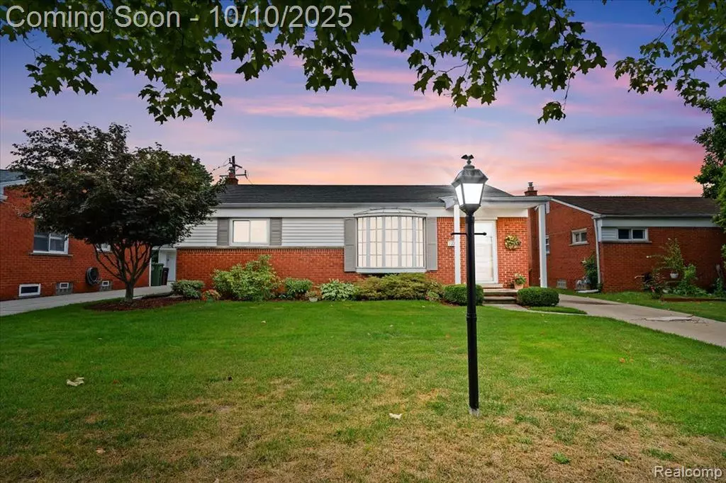 Southgate, MI 48195,13243 SPRUCE Street