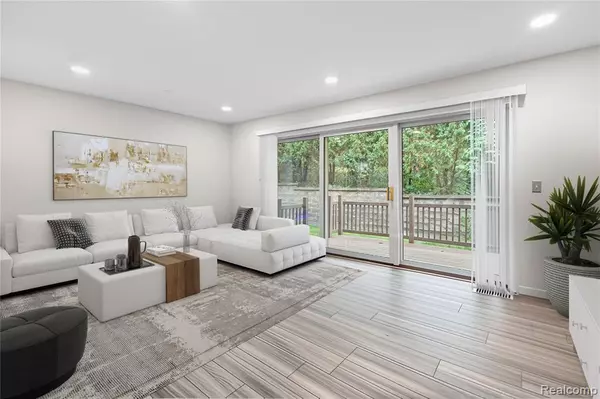 Rochester Hills, MI 48307,1476 E Oakbrook E