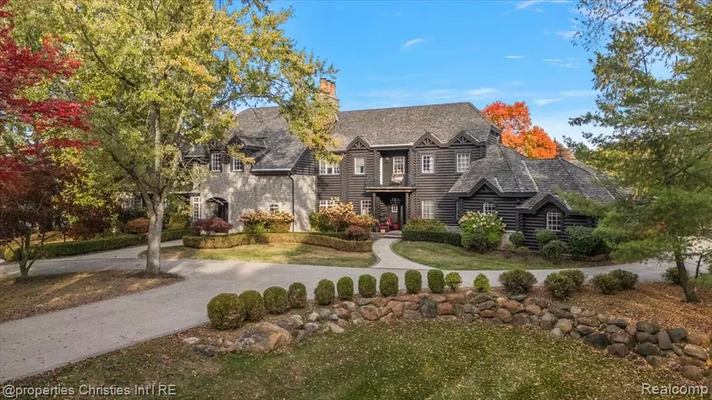 3701 Northwood, West Bloomfield, MI 48324