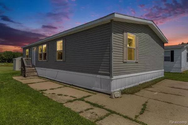 Grand Blanc, MI 48439,184 Pheasant Ct