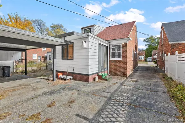 Detroit, MI 48221,19339 Griggs Street