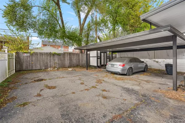 Detroit, MI 48221,19339 Griggs Street