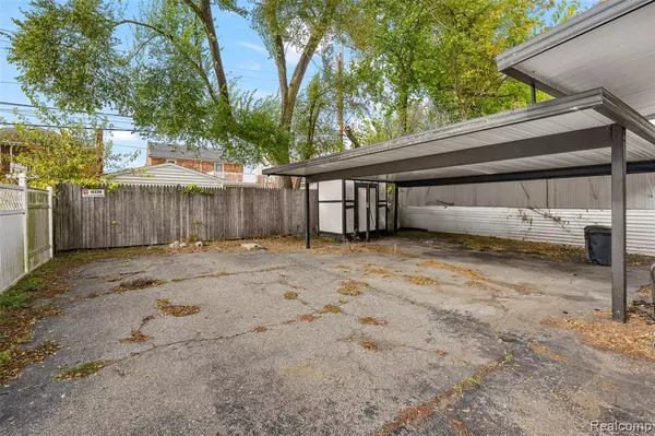 Detroit, MI 48221,19339 Griggs Street