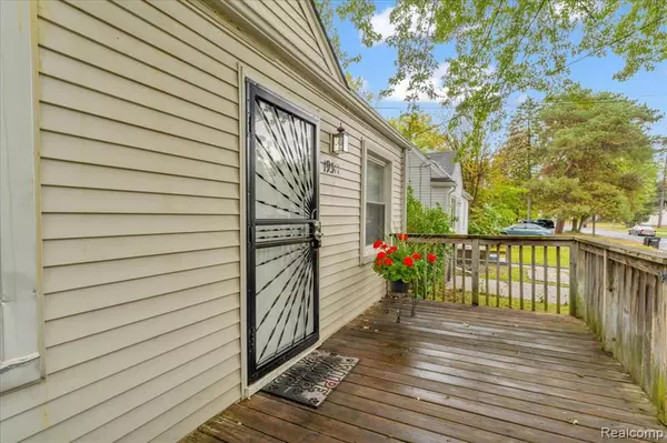 Detroit, MI 48219,19371 WINSTON Street