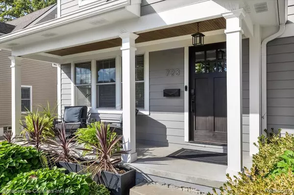 Royal Oak, MI 48067,723 N Altadena Avenue