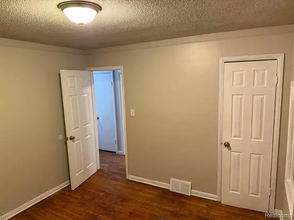 Detroit, MI 48205,20020 PELKEY Street