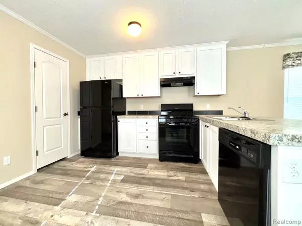 South Lyon, MI 48178,11055 Silver View Court