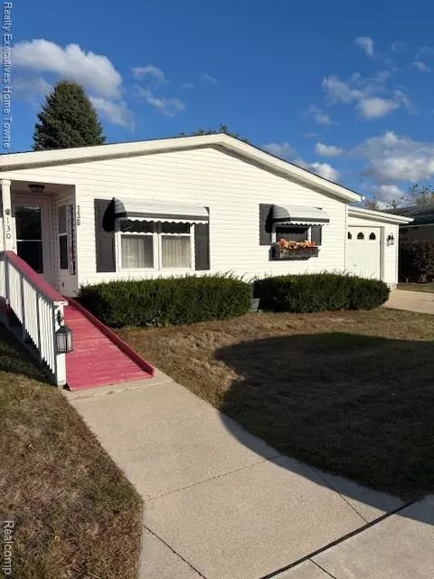 Fort Gratiot, MI 48059,4333 24th Avenue