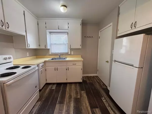 Eastpointe, MI 48021,17921 STEPHENS Drive