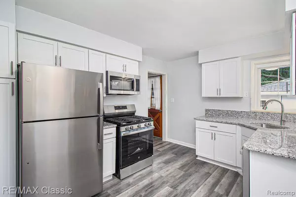 Madison Heights, MI 48071,242 E Parker Avenue