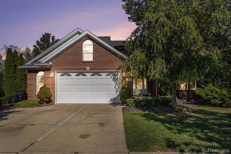 26659 Pepperwood Drive, Woodhaven, MI 48183