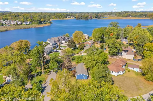 Waterford, MI 48328,1095 Wyman Drive