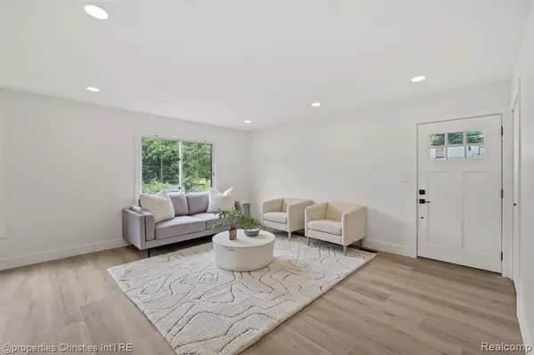 Commerce Twp, MI 48382,270 Arabelle Street