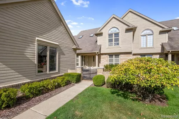 16841 Coral Lane, Macomb, MI 48042