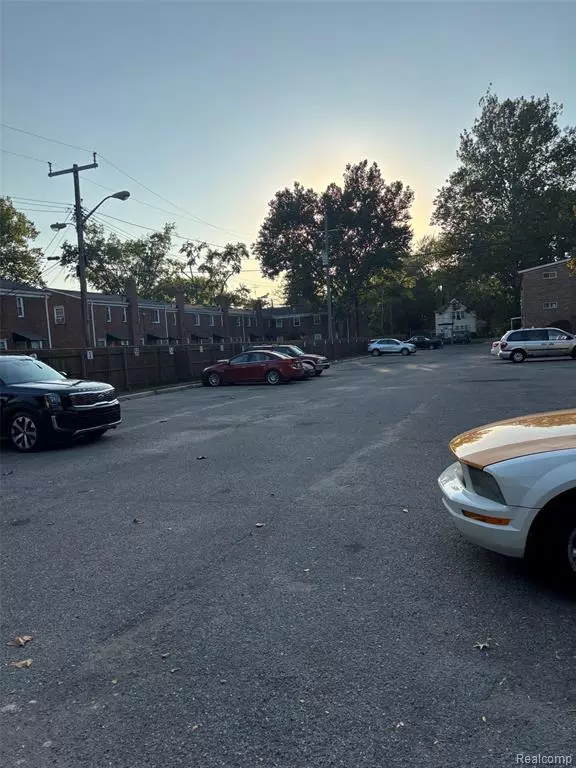 Detroit, MI 48219,17278 Bentler Street