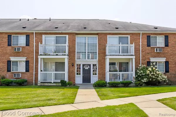 2420 Parmenter Boulevard, Royal Oak, MI 48073