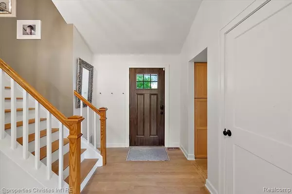 Beverly Hills, MI 48025,31462 Waltham Road