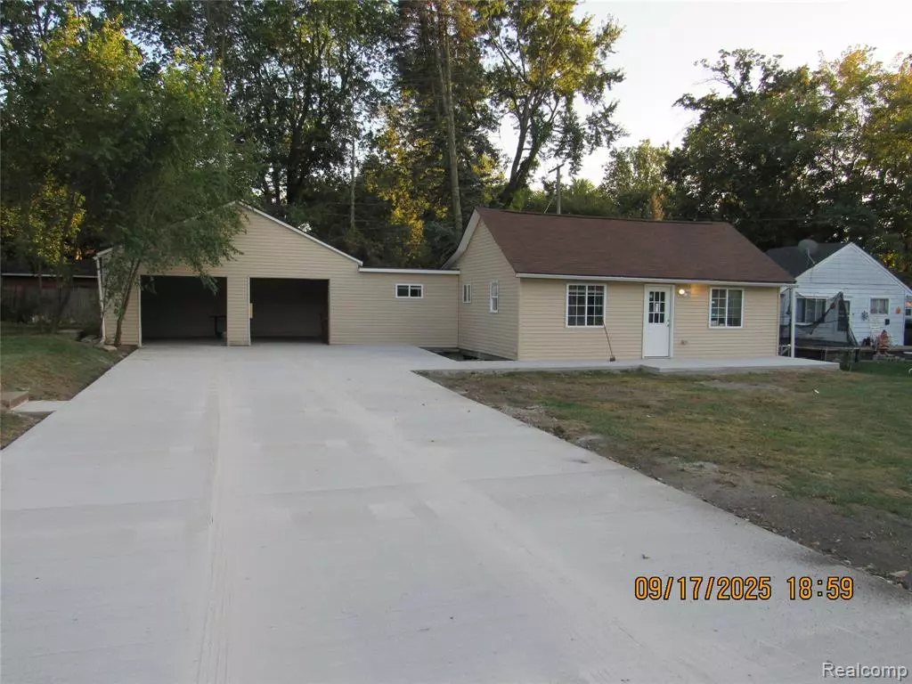 Pontiac, MI 48340,121 W Columbia W Avenue