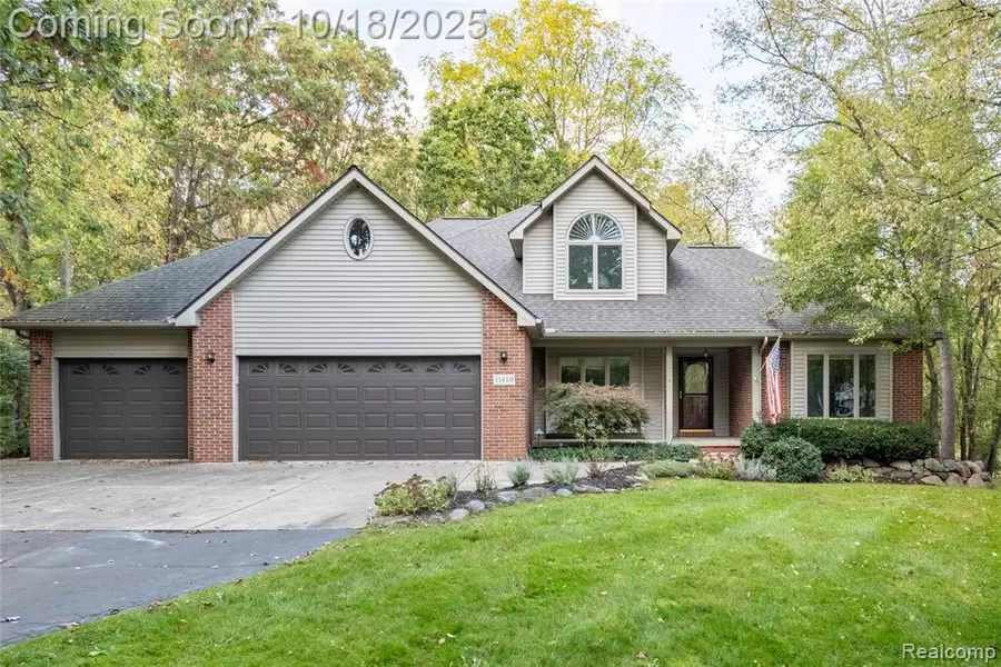 11410 Tall Shadows Court, Pinckney, MI 48169