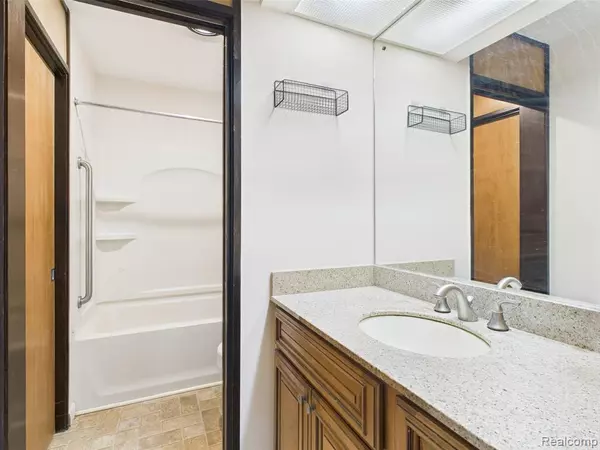 Genesee, MI 48506,4257 Tommy Armour Drive