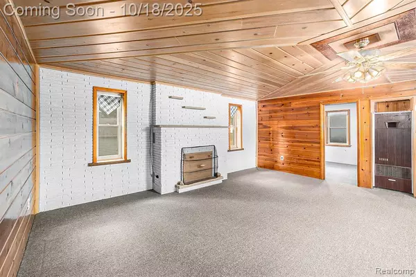 Byron, MI 48418,15303 Longfellow Drive