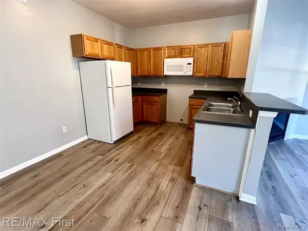 Sterling Heights, MI 48313,43203 Strand Drive