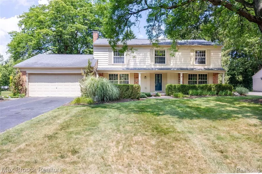 30830 Lincolnshire- E, Beverly Hills, MI 48025