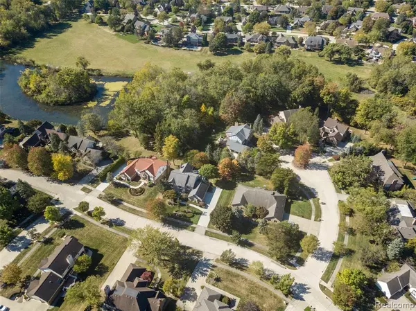 Troy, MI 48098,4619 Riverchase Drive