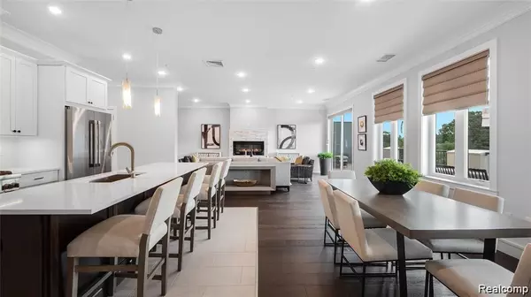 Birmingham, MI 48009,856 N OLD WOODWARD AVE Unit 301 Avenue