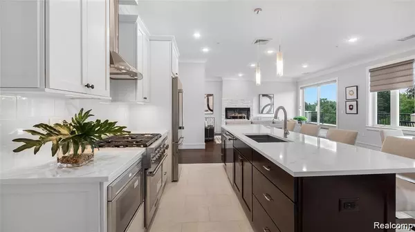 856 N. Old Woodward Unit 405 Avenue, Birmingham, MI 48009