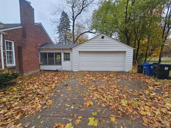 Redford, MI 48240,16632 Norborne