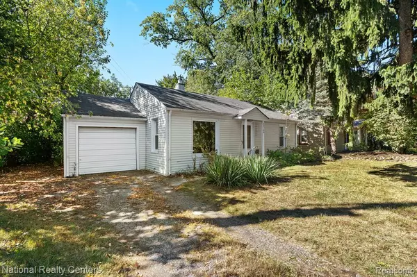Farmington, MI 48336,22109 Hawthorne Street