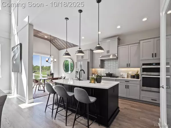 West Bloomfield, MI,7889 Arimoore Drive