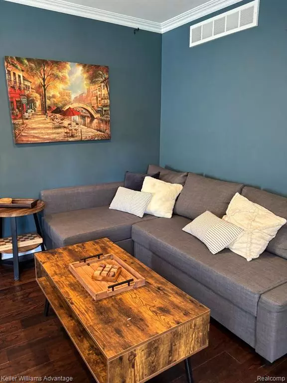 Commerce Twp, MI 48390,2077 Holly Berry Lane