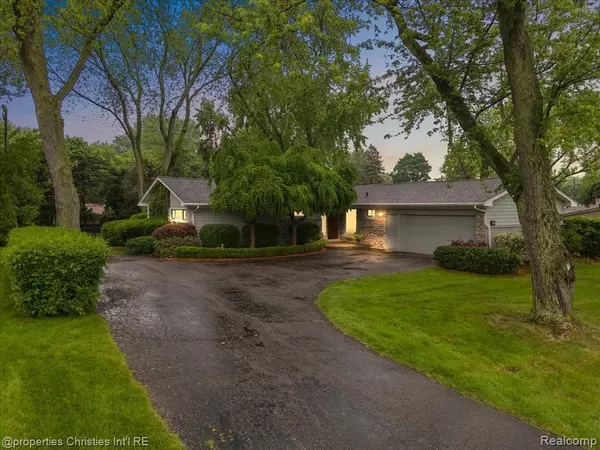 Bloomfield Hills, MI 48301,6727 Lahser Road