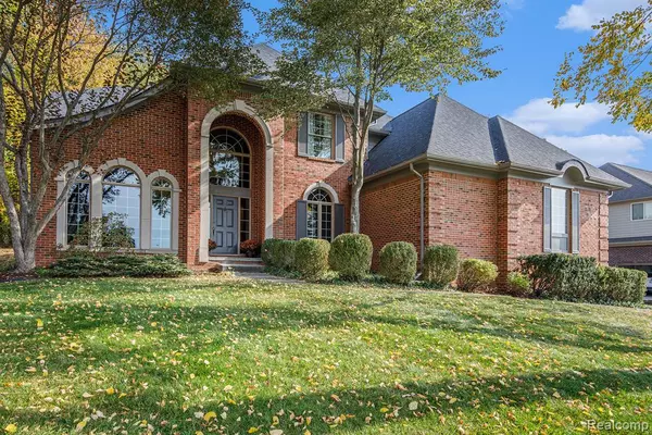 Clarkston, MI 48348,5641 Golf Pointe Drive