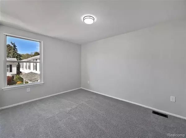 Southfield, MI 48075,21763 Hidden Rivers N Drive