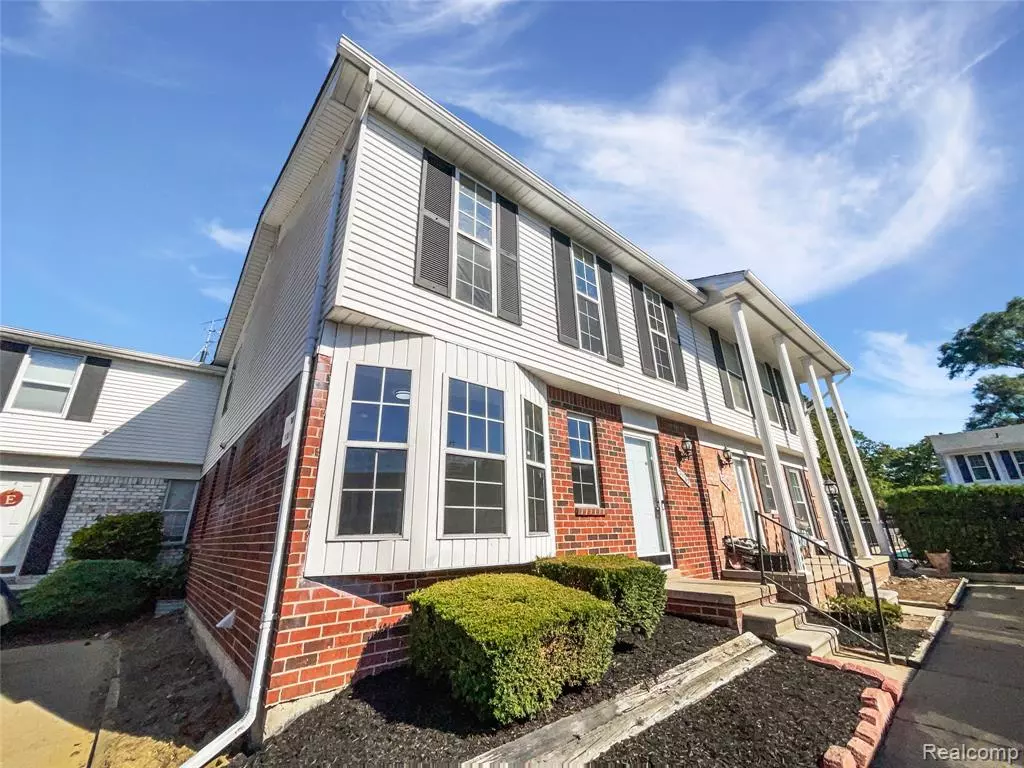 Southfield, MI 48075,21763 Hidden Rivers N Drive