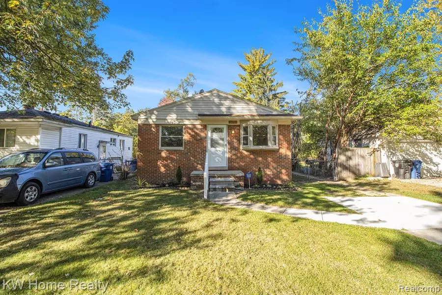 19783 Poinciana, Redford, MI 48240