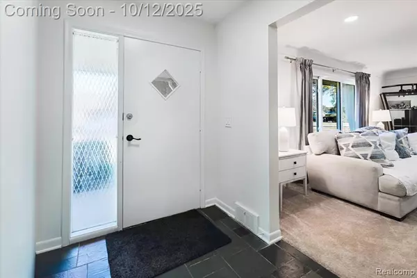 Sterling Heights, MI 48310,37159 Almont E Drive