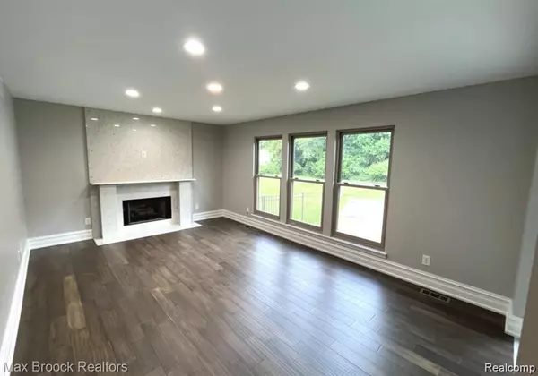 West Bloomfield, MI 48324,7980 BILLINGHAM Road