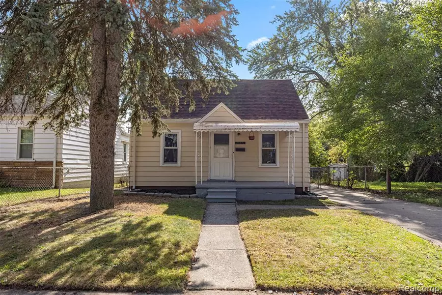 25571 Currier Street, Dearborn Heights, MI 48125