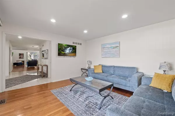 West Bloomfield, MI,7114 Pebble Park Drive